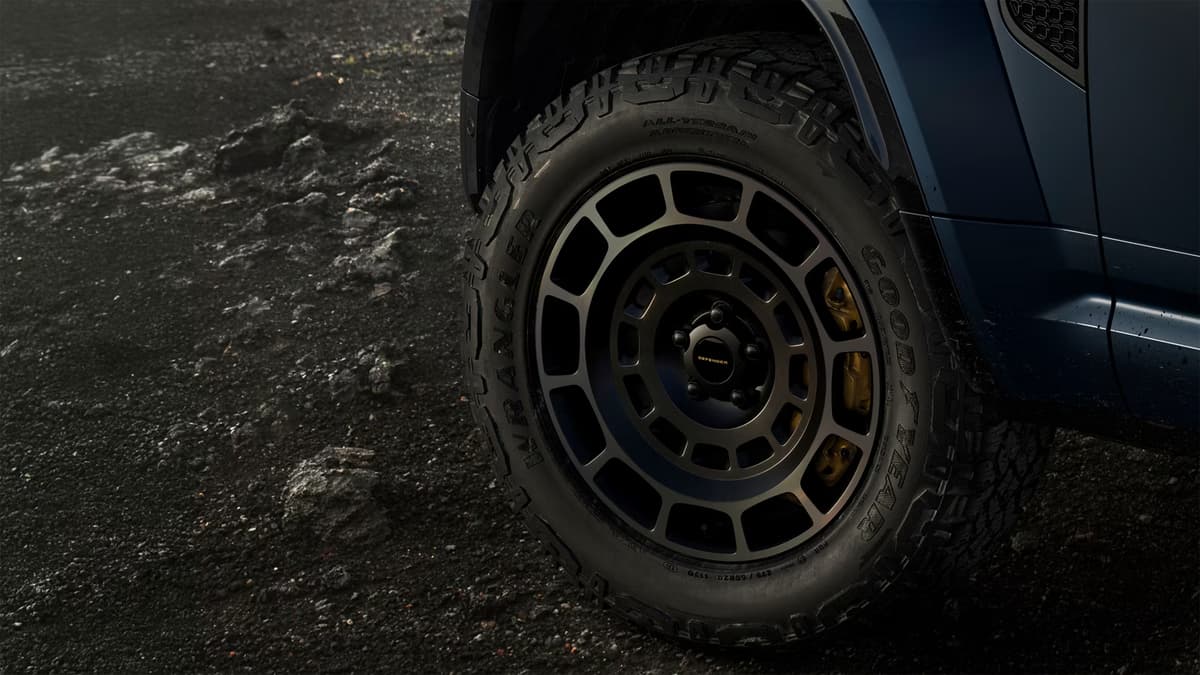 Land Rover Defender Wheel