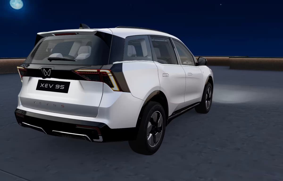 Left Rear Three Quarter