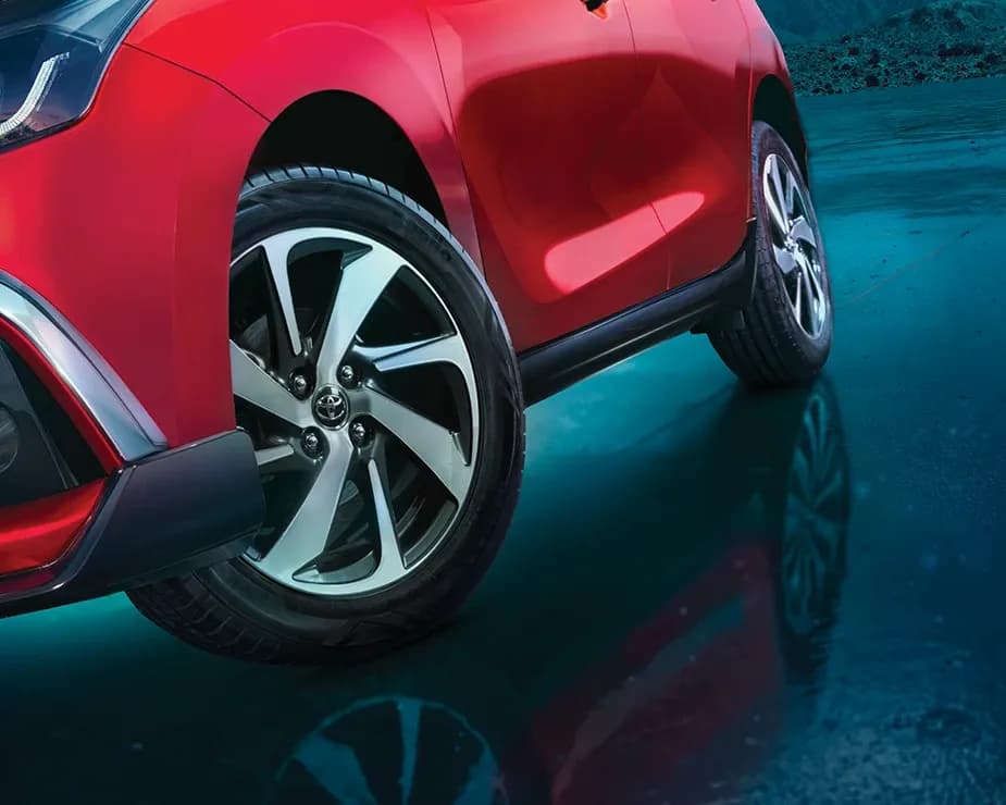 SIDE SKIRT