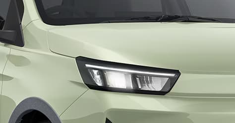 Smart-LED-Headlamps-with-DRLs.avif